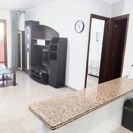 Cristianos 2bdr Aparment Near The لوس كريستيانوس